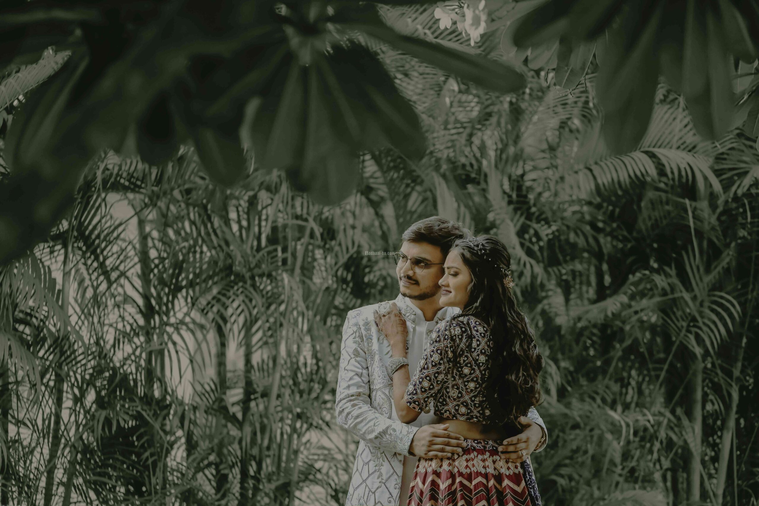 free-photo-of-young-couple-embracing-in-a-bamboo-forest